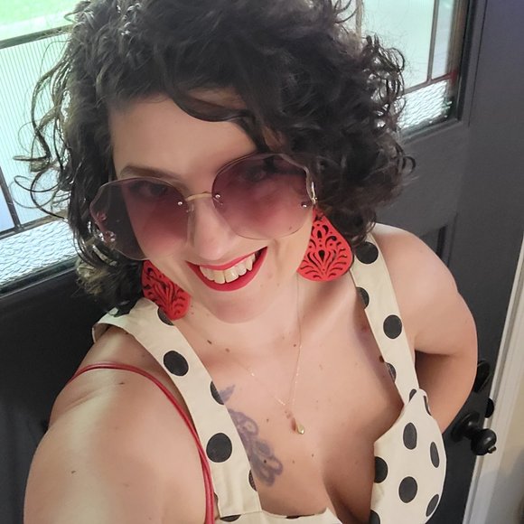Meet the Posher Other - Meet your Posher, Kirsten